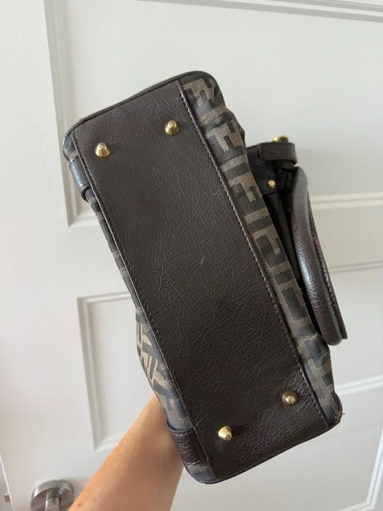 Authentic Vintage Fendi Brown Zucca Canvas and Leather Shoulder Bag - Picture 11 of 11